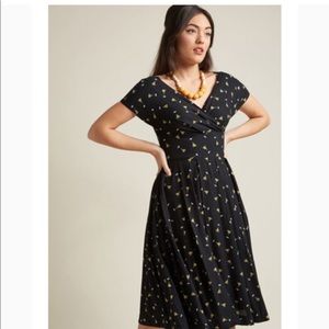 Emily and Fin Pleated Midi Dress Martini  XS/UK8